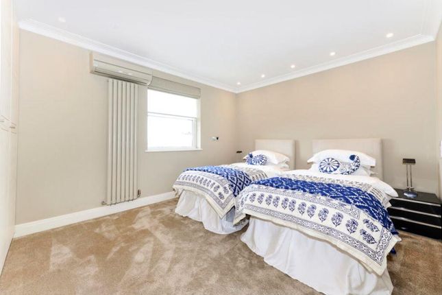 1003 Boydell Court, St Johns Wood Park, St Johns Wood photo 4