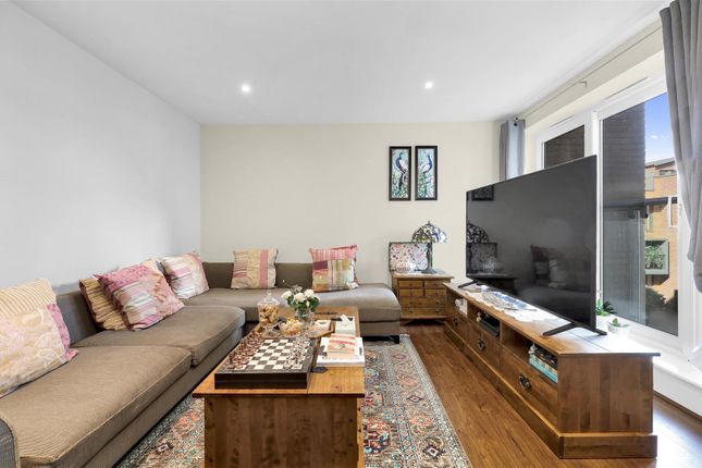 108 Napier House, Bromyard Avenue, London photo 3