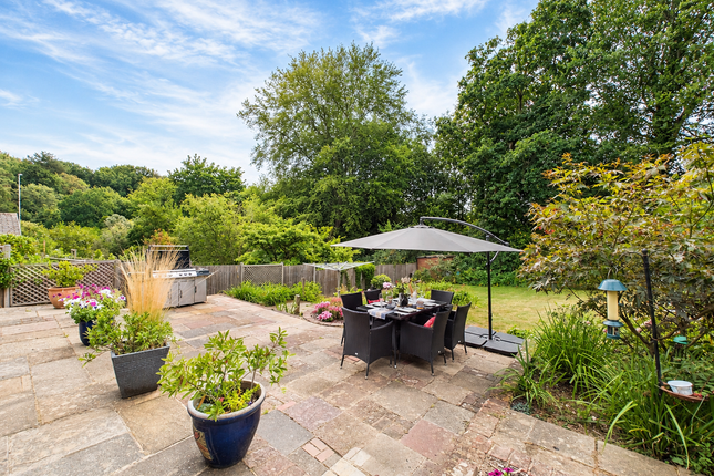 4, Forestfield, Horsham photo 2