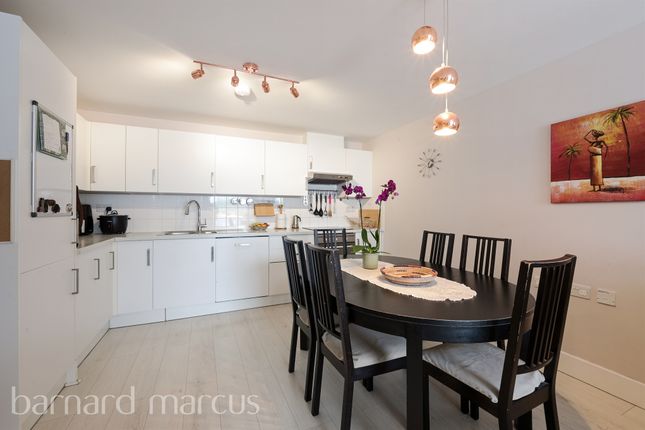 Flat 51, Jubilee House, Station Approach, Epsom photo 4