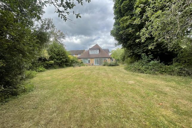 17, Highfield Drive, Ickenham photo 3