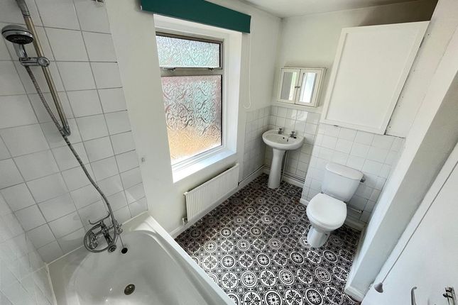 Flat for sale in St. Johns Road, Exeter