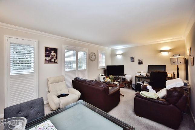 17, Holland Road, Maidstone photo 2