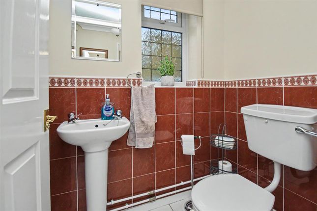 Tettenhall Close, Corby photo 3