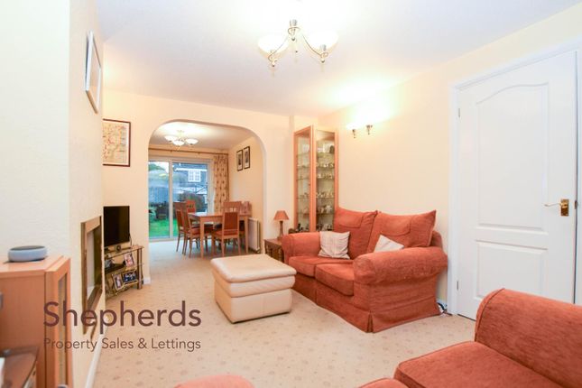 19, Perrysfield Road, Cheshunt photo 3