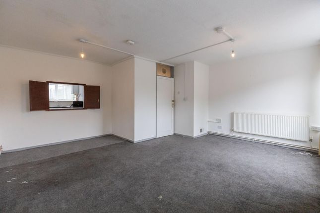 27, Cliftonville Court, NORTHAMPTON photo 3