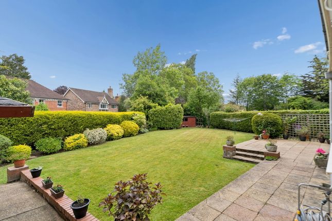 25, Blenheim Close, Watford photo 2