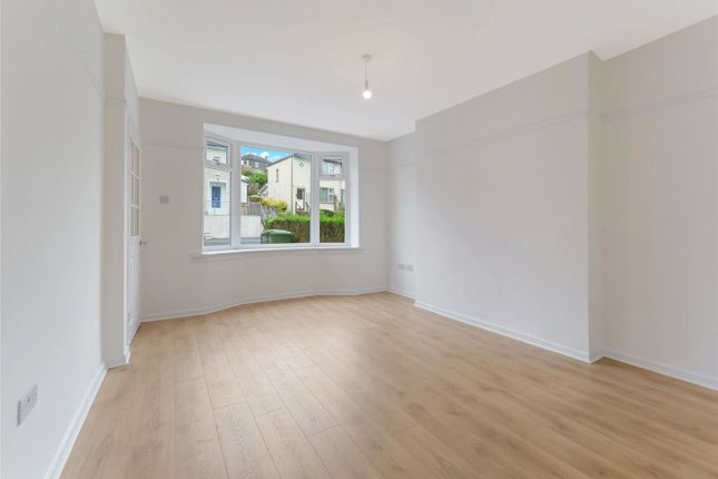 40, Dougalston Gardens South, Glasgow photo 2