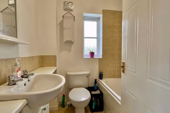 End terrace house for sale in Avill Crescent, Taunton