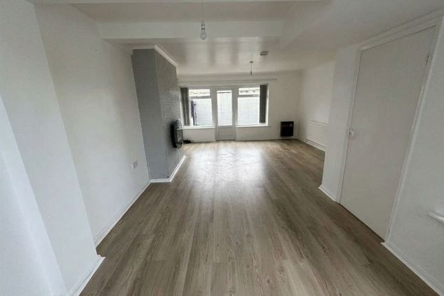 48 Foryd Road, Rhyl photo 4