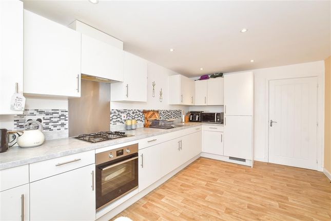 Lounge/ Kitchen
