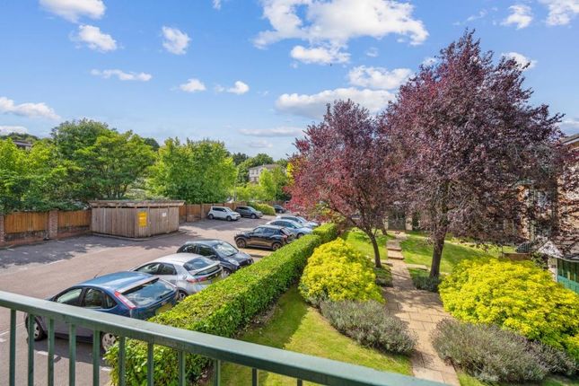 Flat for sale in Alexandra Park, Queen Alexandra Road, High Wycombe