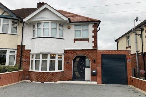 Thumbnail Property to rent in Walcot Avenue, Luton
