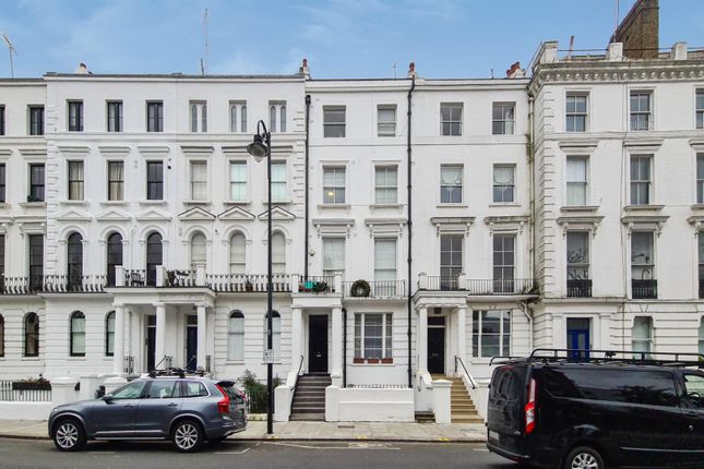 Flat for sale in Elgin Crescent, Notting Hill, London