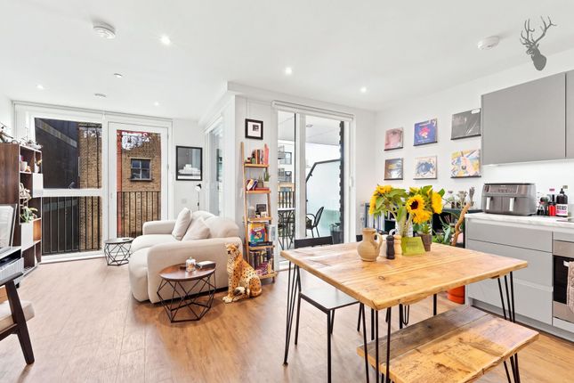 Flat 29, Wheelers House, London photo 4