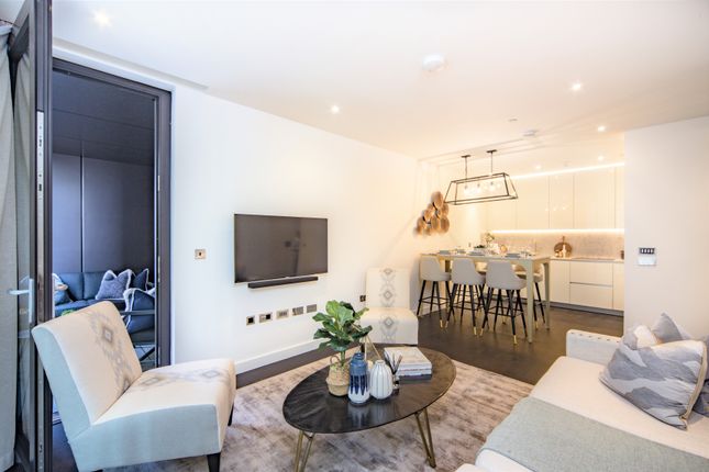 Flat to rent in Thornes House, Nine Elms