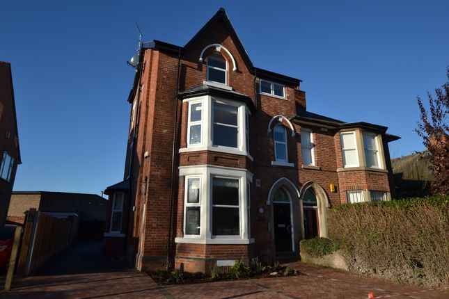 Flat to rent in Musters Road, West Bridgford, Nottingham, Nottinghamshire NG2