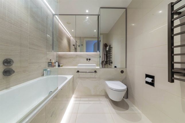 Flat for sale in Bowery Apartments, Fountain Park Way, London
