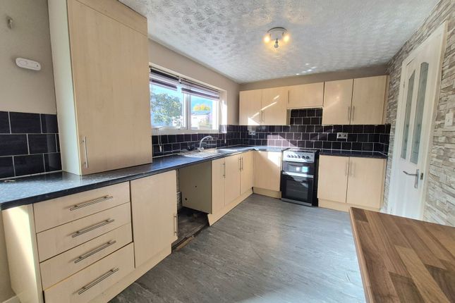 6, Ennerdale, Skelmersdale photo 3