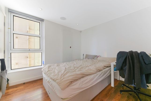 Flat 39, Swish Building, 73, Upper Richmond Road, Putney photo 3