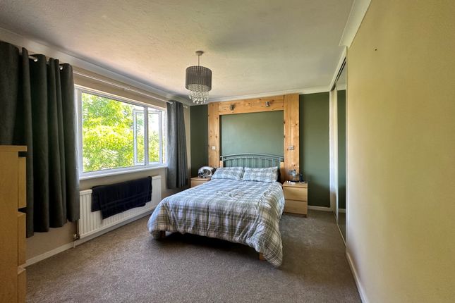 11, St. Andrews Road, BURGESS HILL photo 5