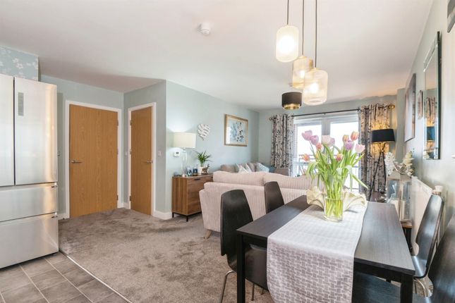 Flat for sale in John Thornycroft Road, Southampton