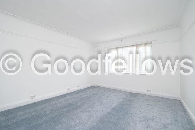 6,, Briar Court, Cheam photo 4