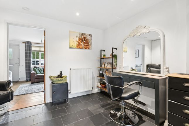 14 Black Butt Cottages, Sutton Road, Cookham photo 4