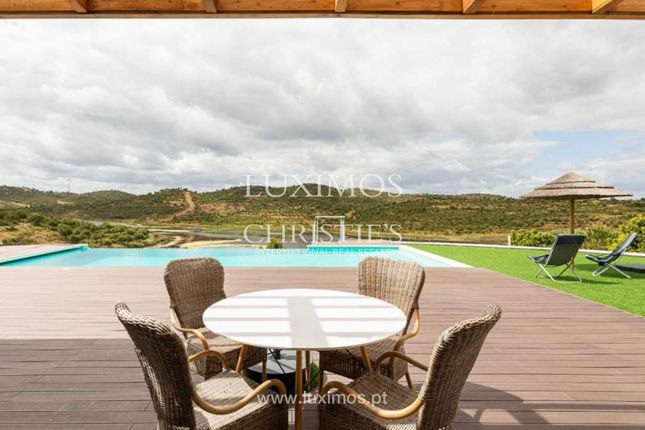 Villa for sale in 8950 Castro Marim, Portugal