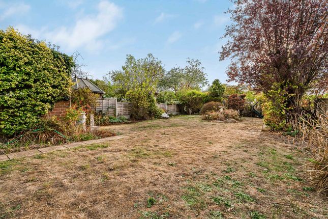 23, Ellenbrook Lane, Hatfield photo 4