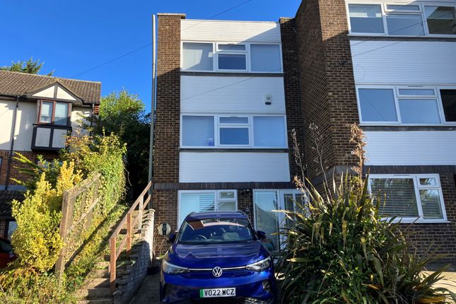 3-bed house on Riverside Road, St Albans, £2,695/mo