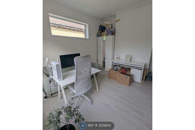 Flat, The Avenue, Southampton photo 3