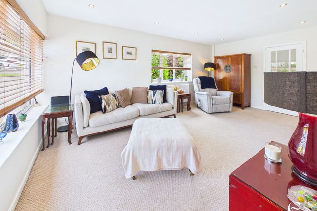 5 Aveland Road, Stamford photo 3