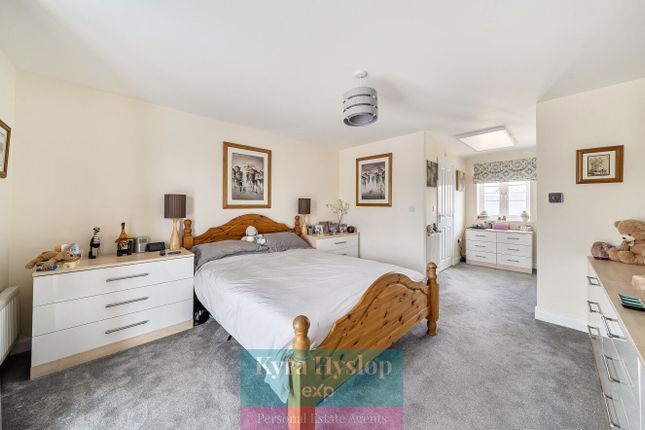 6, Newcourt Way, Exeter photo 4