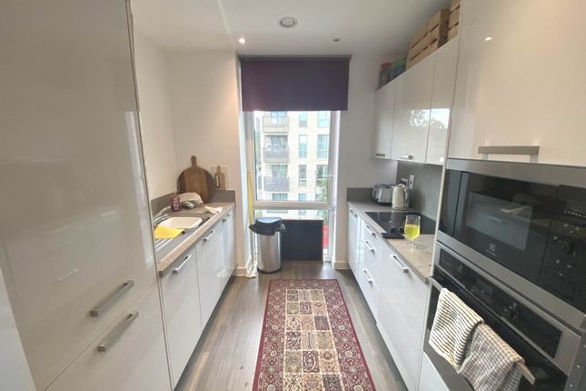 19 Colliford Court, Farnsworth Drive, Edgware photo 5
