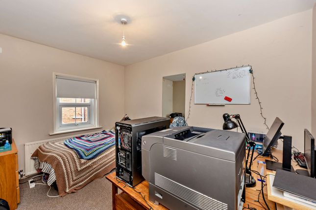 Flat 2, 195 London Road, London Road, St Leonards-on-Sea photo 3