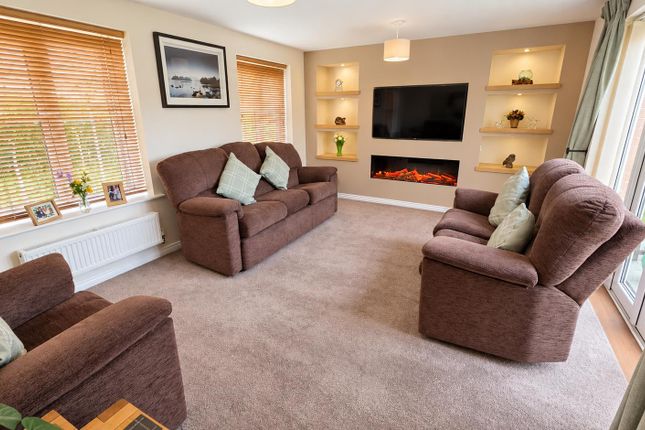 8, Downy Drive, Northampton photo 4