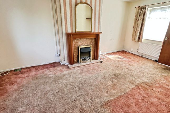 81, Beechen Drive, Bristol photo 2