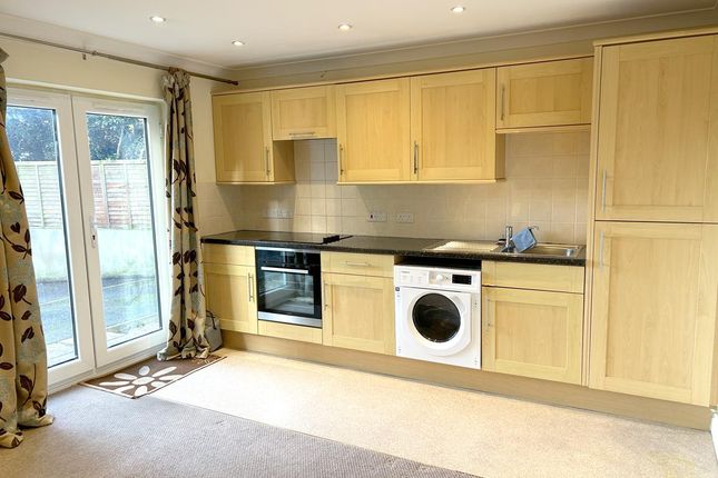 20 Flora Gardens, Penrose Road, Helston photo 2