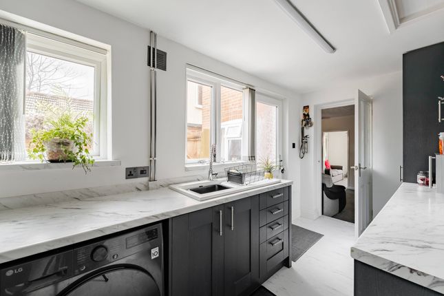 6 Craft Lane, Cromer photo 4