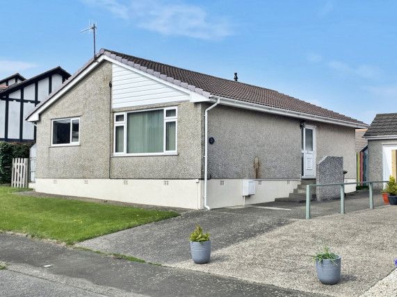 Thumbnail Bungalow for sale in 2A King Edward Park, Onchan