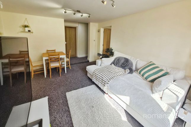 Flat 1, Grace Court, Burnham photo 5