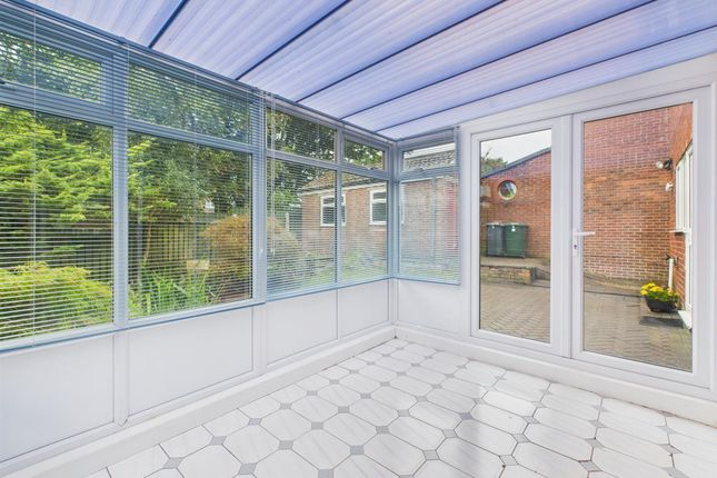 20 Leighton Drive, Lancaster photo 4