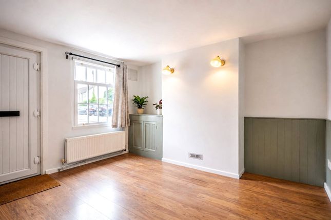 17, High Street, Buckinghamshire photo 4