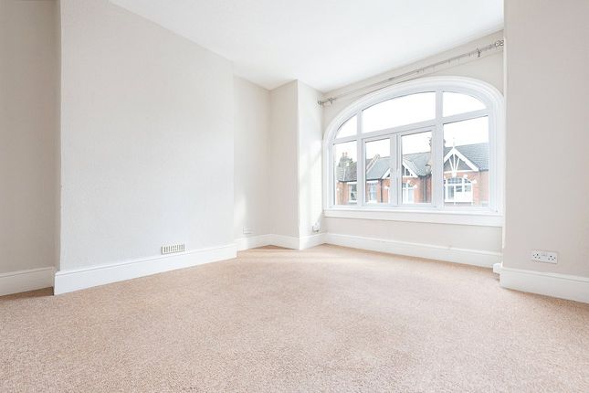 Thumbnail Flat to rent in Replingham Road, London