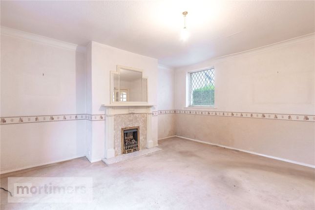 2, Calder Avenue, Clitheroe photo 2