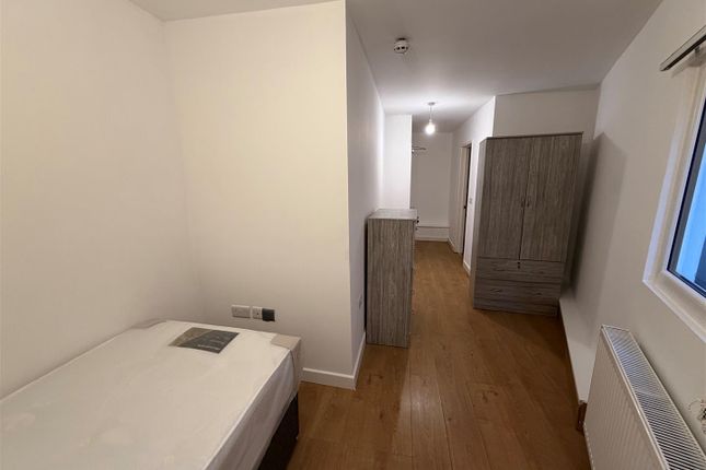 Room 4, 44a, Cambridge Street, Wellingborough photo 3