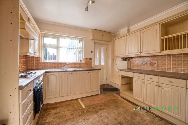 49 Eyre Street, Worksop photo 3