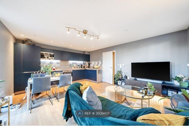 Flat, Roma Corte Elmira St, London photo 2