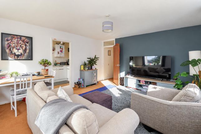 Arrancourt, Gilligan Close, Horsham photo 3